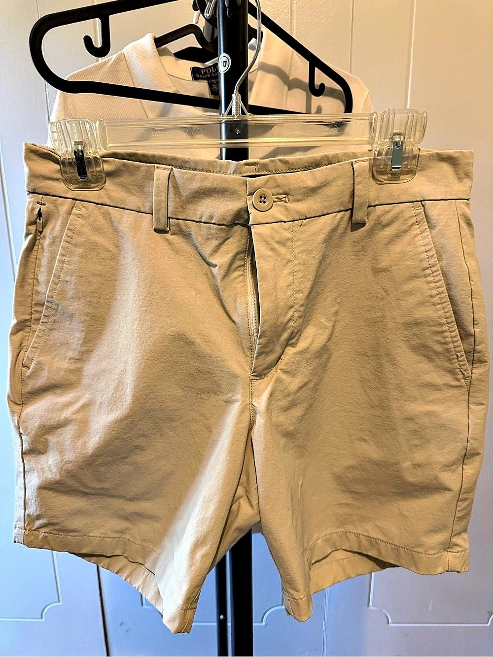 OTG On-The-Go Short Hybrid Shorts in Beige Waist 28 Like New